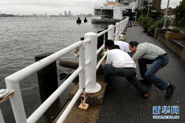 http://news.xinhuanet.com/photo/2011-08/29/121923131_181n.jpg