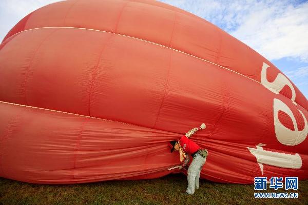 http://news.xinhuanet.com/photo/2011-08/27/121920099_31n.jpg