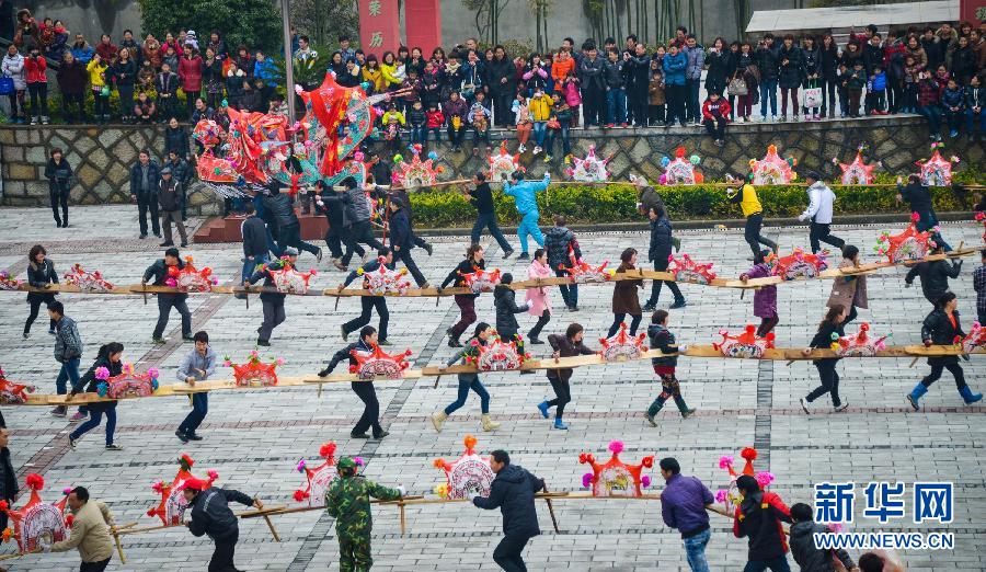 （美丽中国）（3）浙江浦江：千米板凳长龙迎元宵