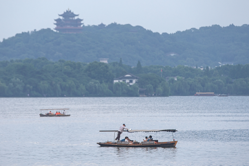 西安汉城湖划船图片