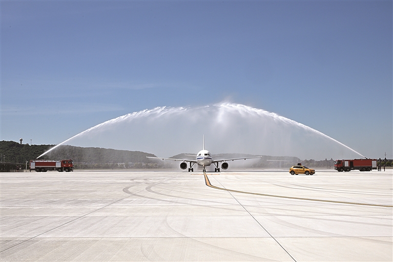 杭州萧山国际机场新指廊全面启用国际航班靠桥率大幅提升