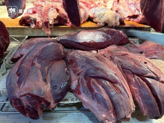 牛腱子年关紧俏 记者 施雯 摄