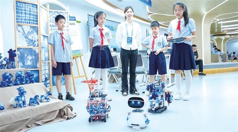 杭州市春晖小学的AI通识课