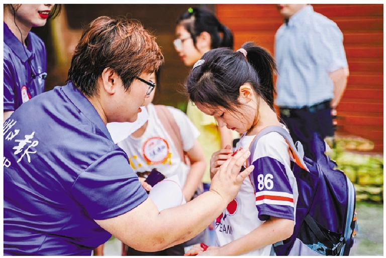 全流程细致服务,沉浸式研学背后,是专业团队保姆式的全程陪伴。